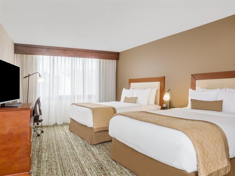 Clarion Hotel & Suites Mount Laurel Dış mekan fotoğraf