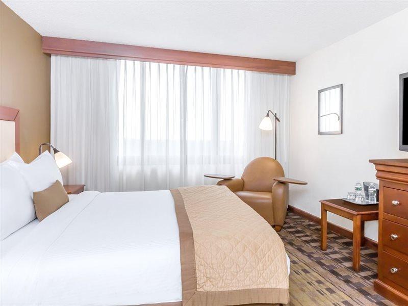 Clarion Hotel & Suites Mount Laurel Dış mekan fotoğraf