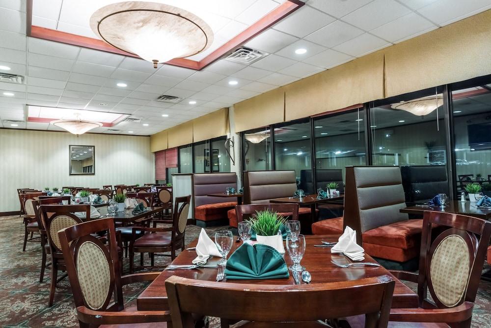 Clarion Hotel & Suites Mount Laurel Dış mekan fotoğraf