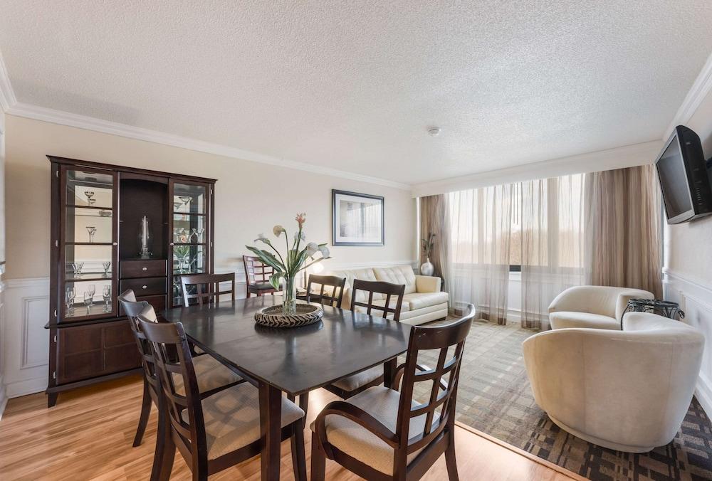 Clarion Hotel & Suites Mount Laurel Dış mekan fotoğraf