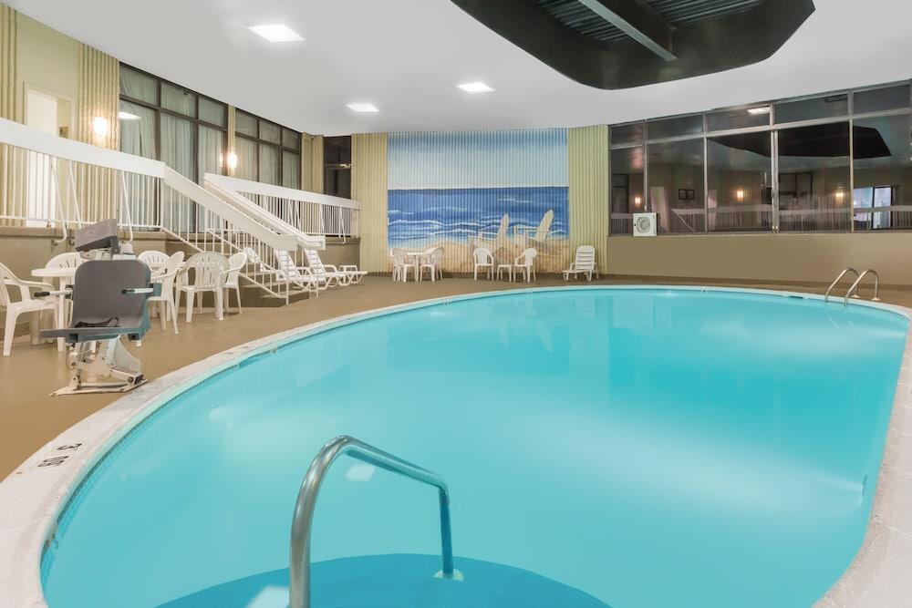 Clarion Hotel & Suites Mount Laurel Dış mekan fotoğraf