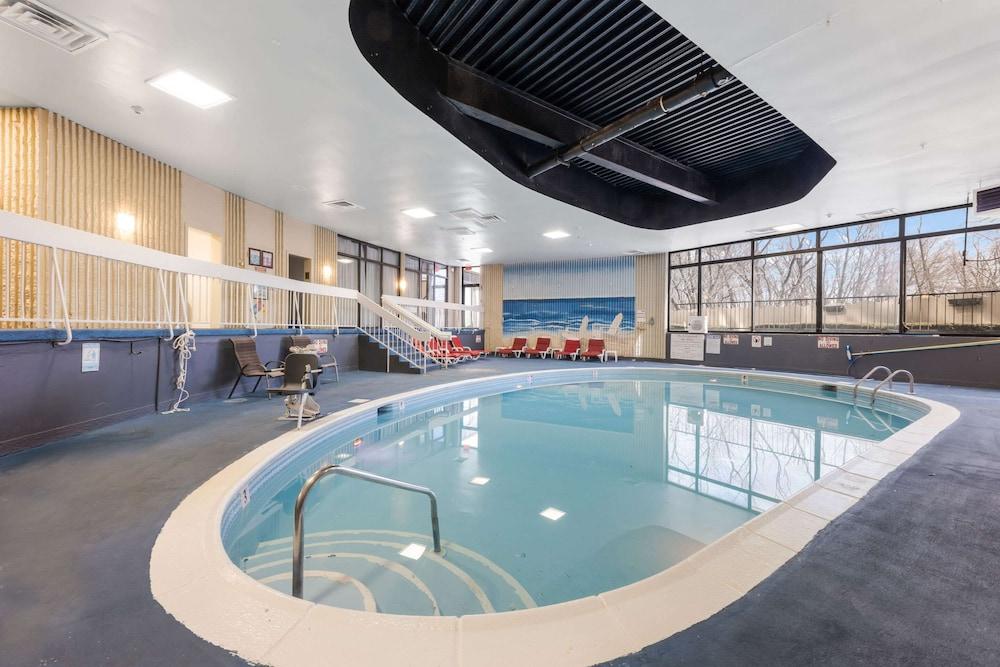 Clarion Hotel & Suites Mount Laurel Dış mekan fotoğraf